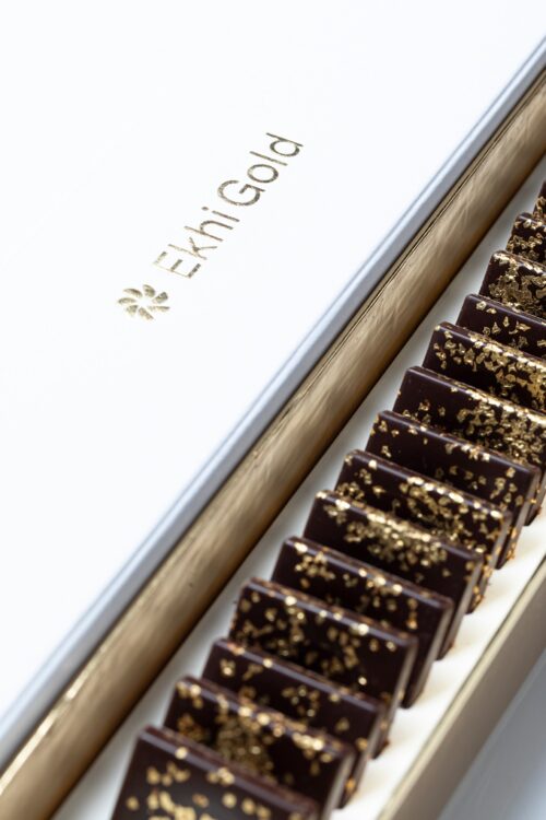 bombones para regalar en cumpleaños , navidad y acontecimientos espaciales , ideales para sorprender, regalo muy original , elegante muy original para compartir bombones gourmet