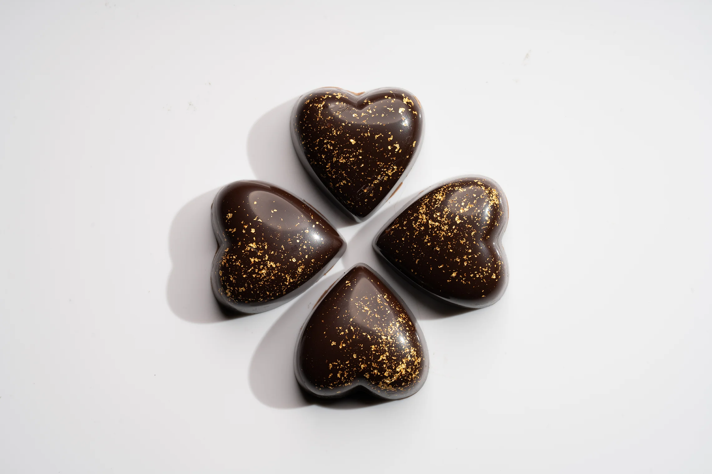 bombones con oro comestible para boda 